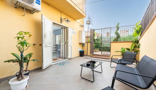 Two-Bedroom Deluxe Apartment with Garden View