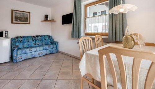 Superior One-Bedroom Apartment with Balcony