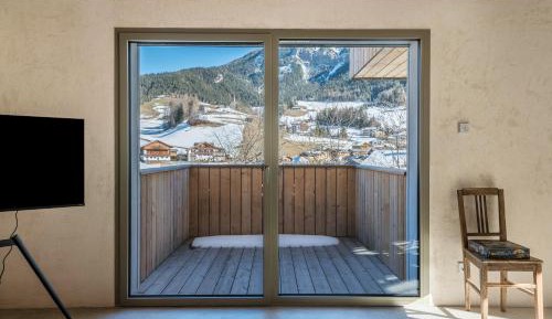 Two-Bedroom Deluxe Apartment with Garden View