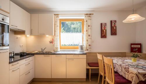 Two-Bedroom Apartment with Mountain View