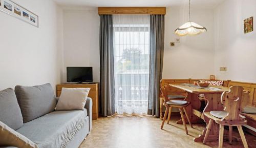 Superior One-Bedroom Apartment with Balcony