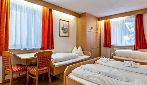 One-Bedroom Apartment with Garden View