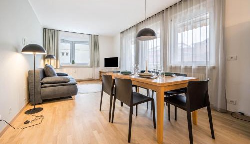 Two-Bedroom Deluxe Apartment with Balcony