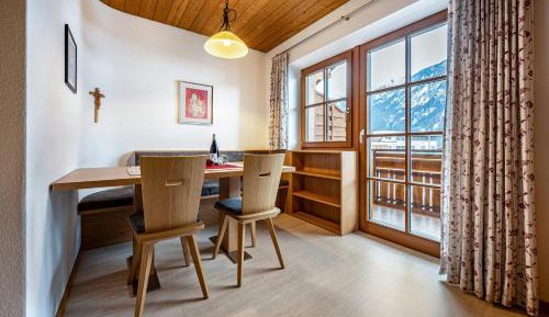 Two-Bedroom Deluxe Apartment with Garden View