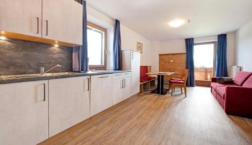 Two-Bedroom Deluxe Apartment with Garden View