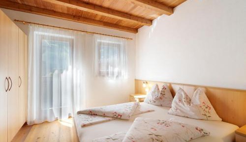 Superior One-Bedroom Apartment with Balcony