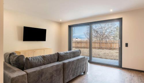 Two-Bedroom Deluxe Apartment with Garden View
