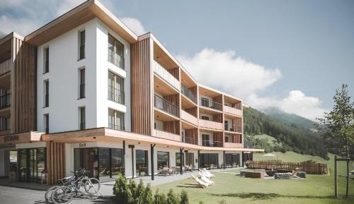 Two-Bedroom Deluxe Apartment with Garden View