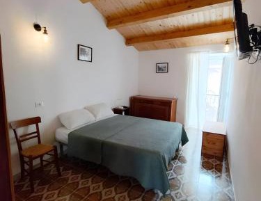 Two-Bedroom Deluxe Apartment with Balcony