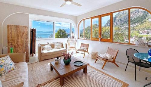 Two-Bedroom Apartment with Terrace and Sea View