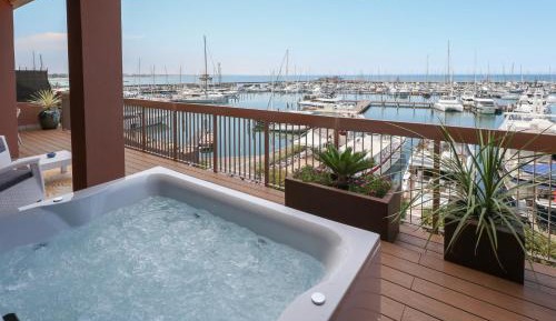 Two-Bedroom Apartment with Terrace and Sea View