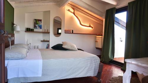 Double Room with Balcony and Sea View