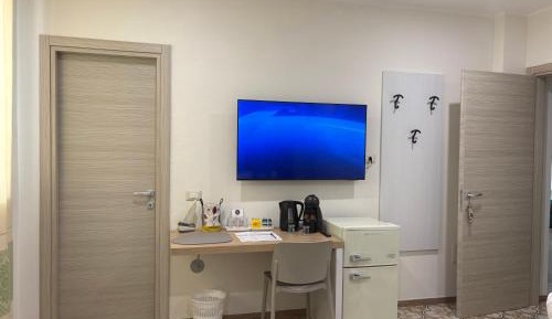 Deluxe Double Room (2 Adults + 1 Child)
