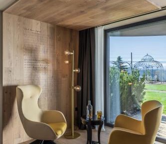 Suite with Spa Bath