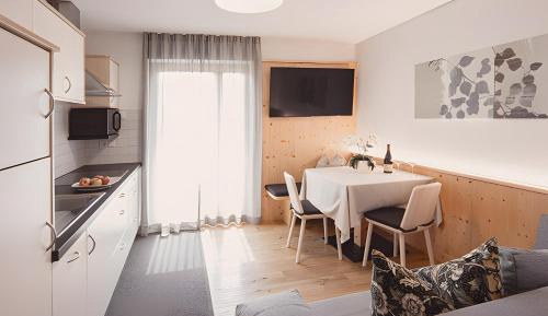 Superior One-Bedroom Apartment with Balcony