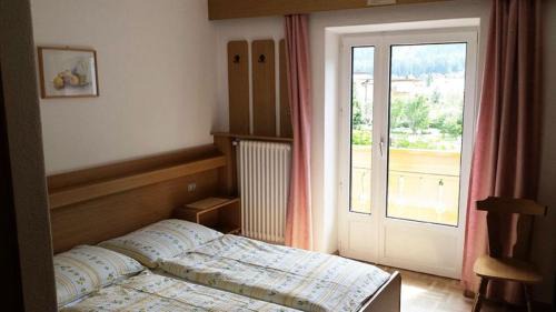 Twin Room with Bathroom