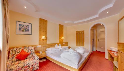 Standard Double or Twin Room with Balcony