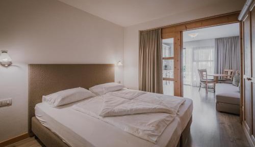 One-Bedroom Apartment with Terrace (2 Adults)