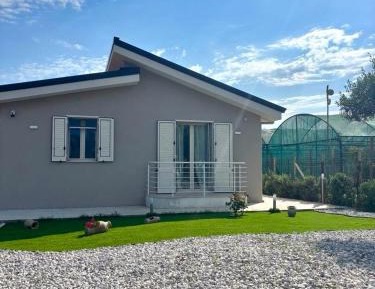 Villa with Garden View