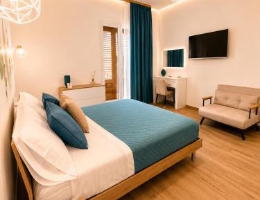 Superior King Suite