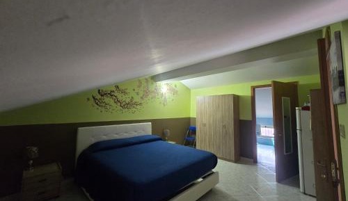 Deluxe Double Room (1 adult + 1 child)