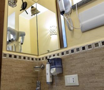 Twin Room with Private Bathroom