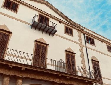 Superior One-Bedroom Apartment with Balcony