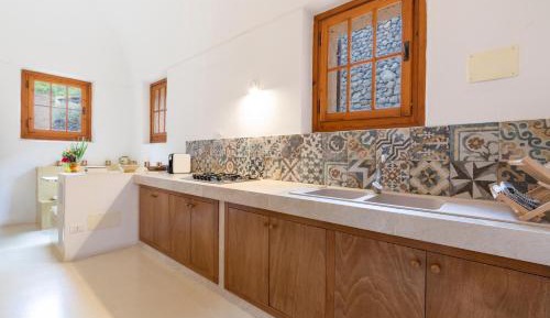 Business Suite (2 Adults)