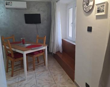 Deluxe One-Bedroom Apartment with City View