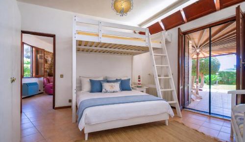 One-Bedroom Apartment with Garden