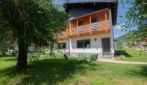 Classic Chalet with Garden 