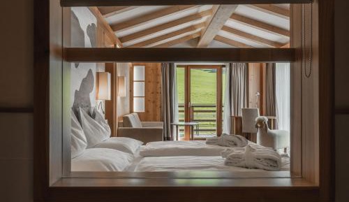 Two-Bedroom Suite with Balcony and Mountain View