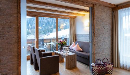 Deluxe King Suite