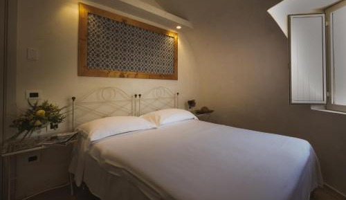 Deluxe Bungalow
