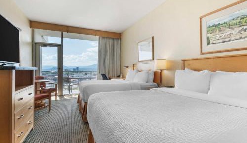 Queen Room with Two Queen Beds with Balcony