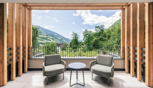 Suite with Garden View