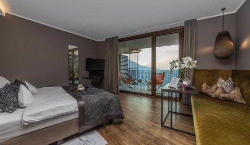 Deluxe Double Room with Balcony