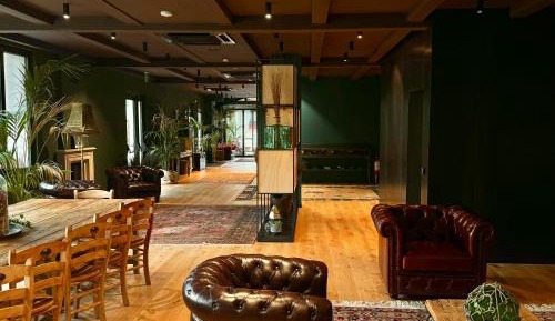 One-Bedroom Premier Apartment