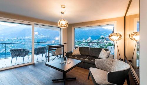 Suite with Mountain View