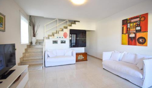 Three-Bedroom Vacation Home 
