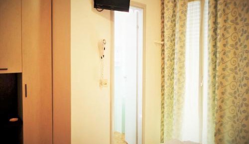 Quadruple Room with Private Bathroom