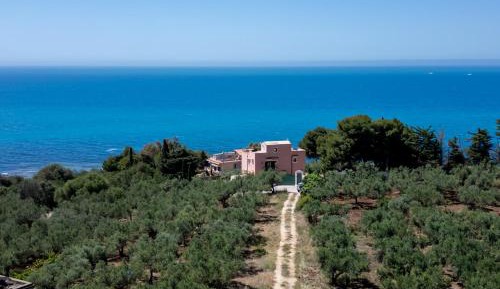 Villa - Beach Front