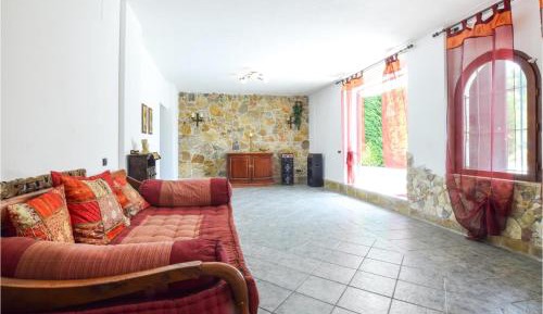Three-Bedroom Vacation Home 