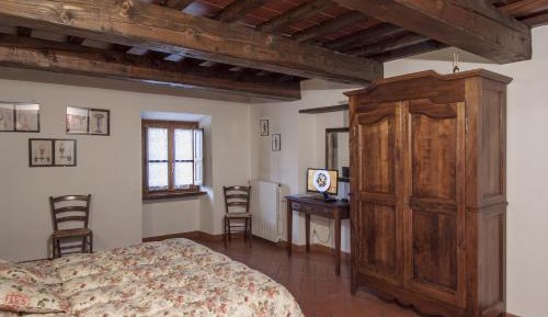 Quadruple Room with Private Bathroom