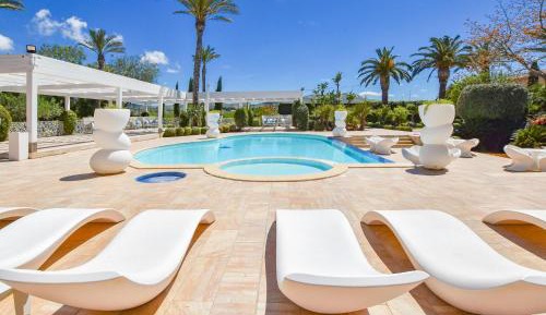 Three-Bedroom Vacation Home 