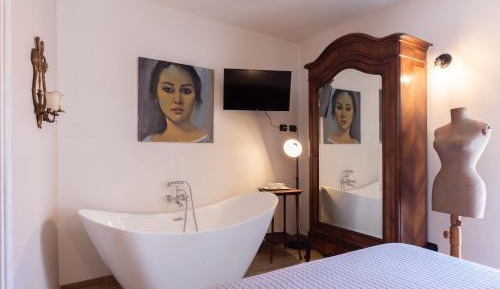 Deluxe Double Room with Bath