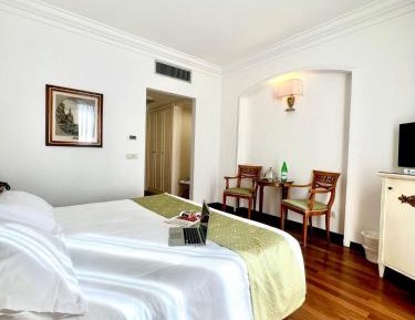 Double or Twin Room with Swimming Pool Access