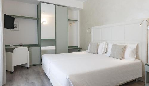 Double or Twin Room with Sea View