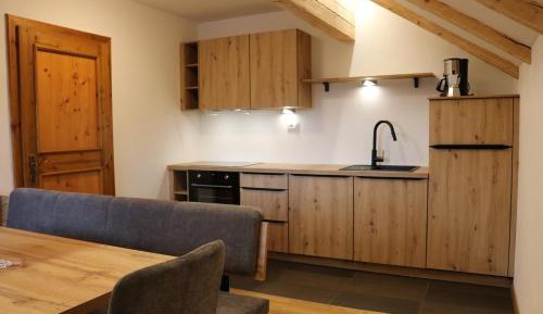 Apartment with Mountain View