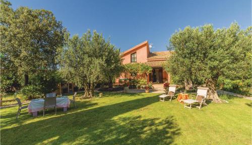 Three-Bedroom Vacation Home 